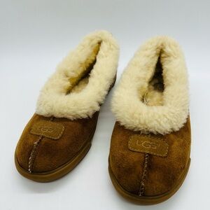 UGG Women’s Tan Suede Slippers with Cream Sheepskin Size 7